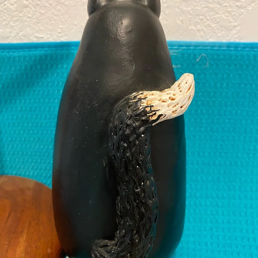ENESCO 1997 Vicki Thomas “Gourd Cat Figurine” 8.5” Black/White Fiber Whiskrs EUC